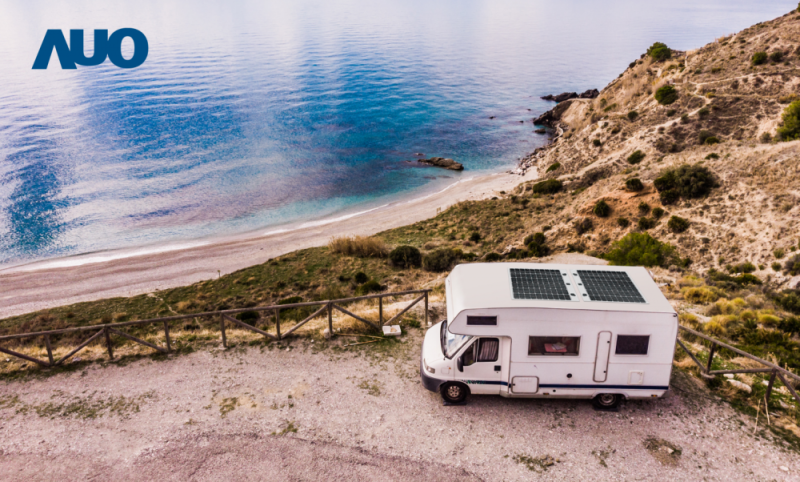 「可撓輕量化太陽光電板SunCurva」使用輕量特殊耐候型複合板取代傳統太陽能板的玻璃前板，不僅降低70%重量，每米平方僅3Kg；具有抗衝擊性能及通過電磁相容性測試，可應用於交通運輸工具，如露營車、遊艇等